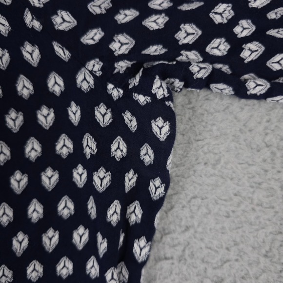 Talbots Shirt Womens Medium Blue White Button Up Embroidered 3/4 Sleeve Top - Picture 11 of 13